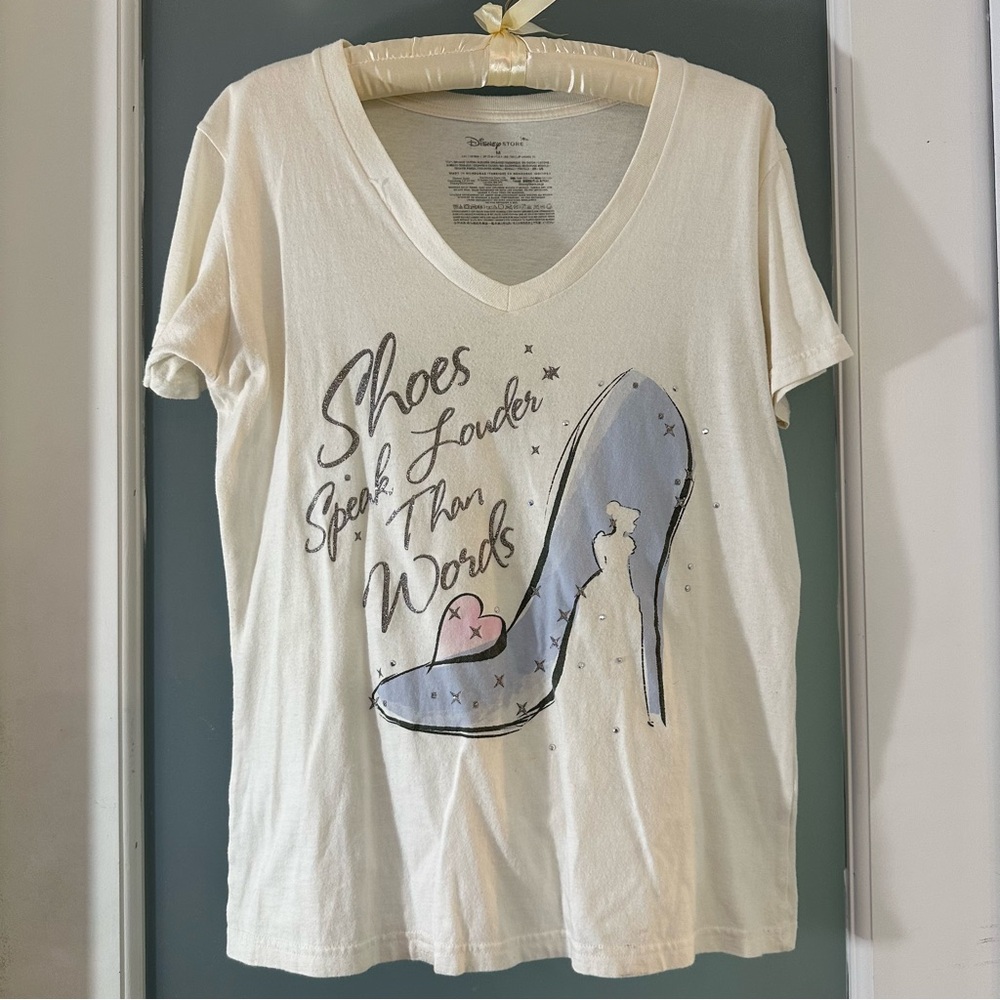 Disney v neck white Tee w Cinderella’s glass slipper